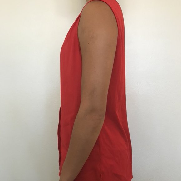 **SOLD ELSEWHERE: red sleeveless blouse (S) - Picture 5 of 9